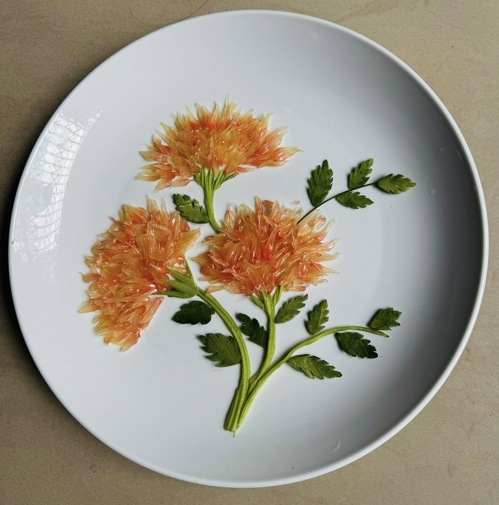 Màn xếp gà độc lạ của người phụ nữ Hải Phòng bất ngờ gây sốt - 4 Màn xếp gà độc lạ của người phụ nữ Hải Phòng bất ngờ gây sốt - 4