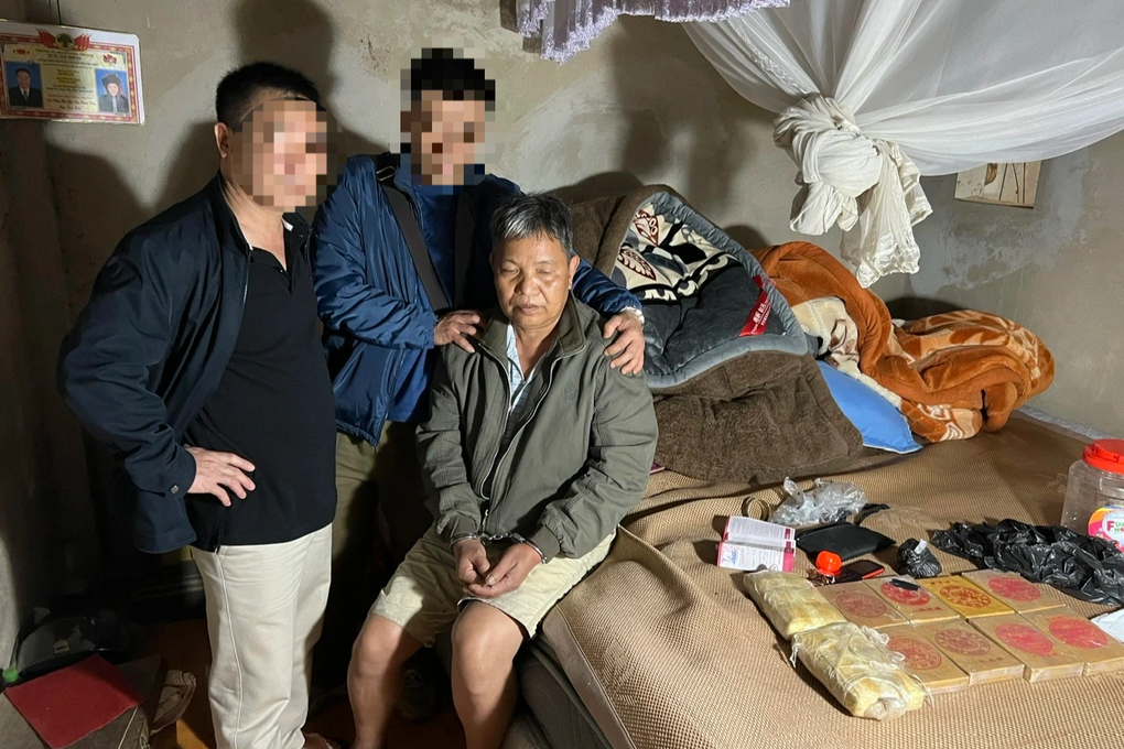 Triệt phá chuyên án ma túy, thu giữ 8 bánh heroin cùng 12.000 viên ma túy - 1 Triệt phá chuyên án ma túy, thu giữ 8 bánh heroin cùng 12.000 viên ma túy - 1