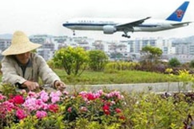 Hàng không Trung Quốc tăng phụ phí nhiên liệu