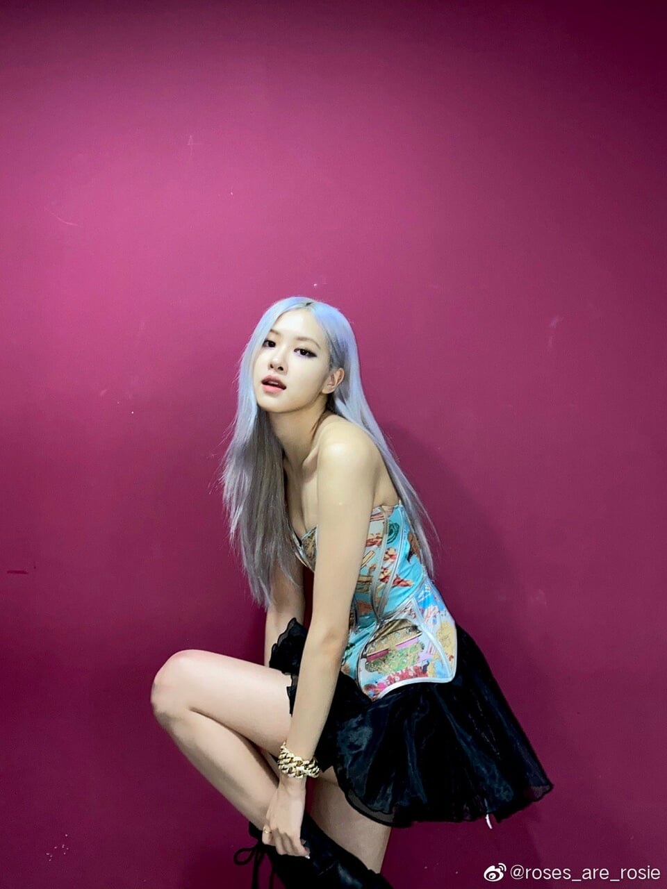 Rosé - Đóa hồng xinh đẹp sở hữu vòng eo 48 cm của Blackpink - 18 Rosé - Đóa hồng xinh đẹp sở hữu vòng eo 48 cm của Blackpink - 18