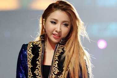 Fan choáng váng khi hay tin Minzy bất ngờ rời nhóm 2NE1