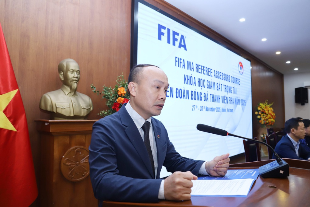 Khai mạc Khóa học Giám sát trọng tài Liên đoàn bóng đá thành viên FIFA 2025 - 2