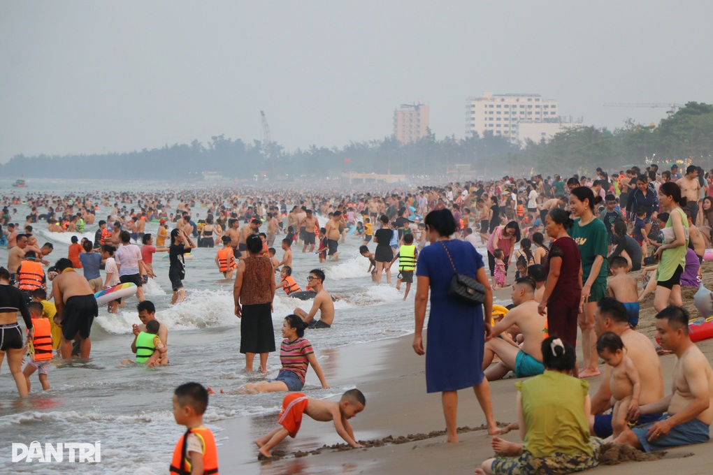 Nỗi khổ ngày nghỉ lễ: Hỏi 10 khách sạn vẫn không tìm được phòng nghỉ - 1 Nỗi khổ ngày nghỉ lễ: Hỏi 10 khách sạn vẫn không tìm được phòng nghỉ - 1