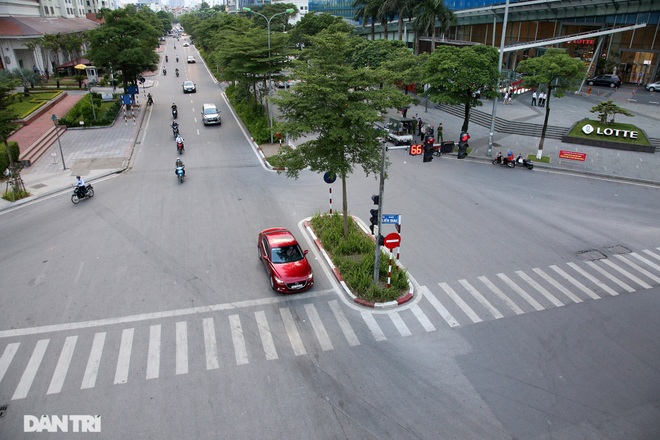 So sánh giao thông ở Hà Nội đông - vắng khác biệt khi giãn cách xã hội - 8 So sánh giao thông ở Hà Nội đông - vắng khác biệt khi giãn cách xã hội - 8