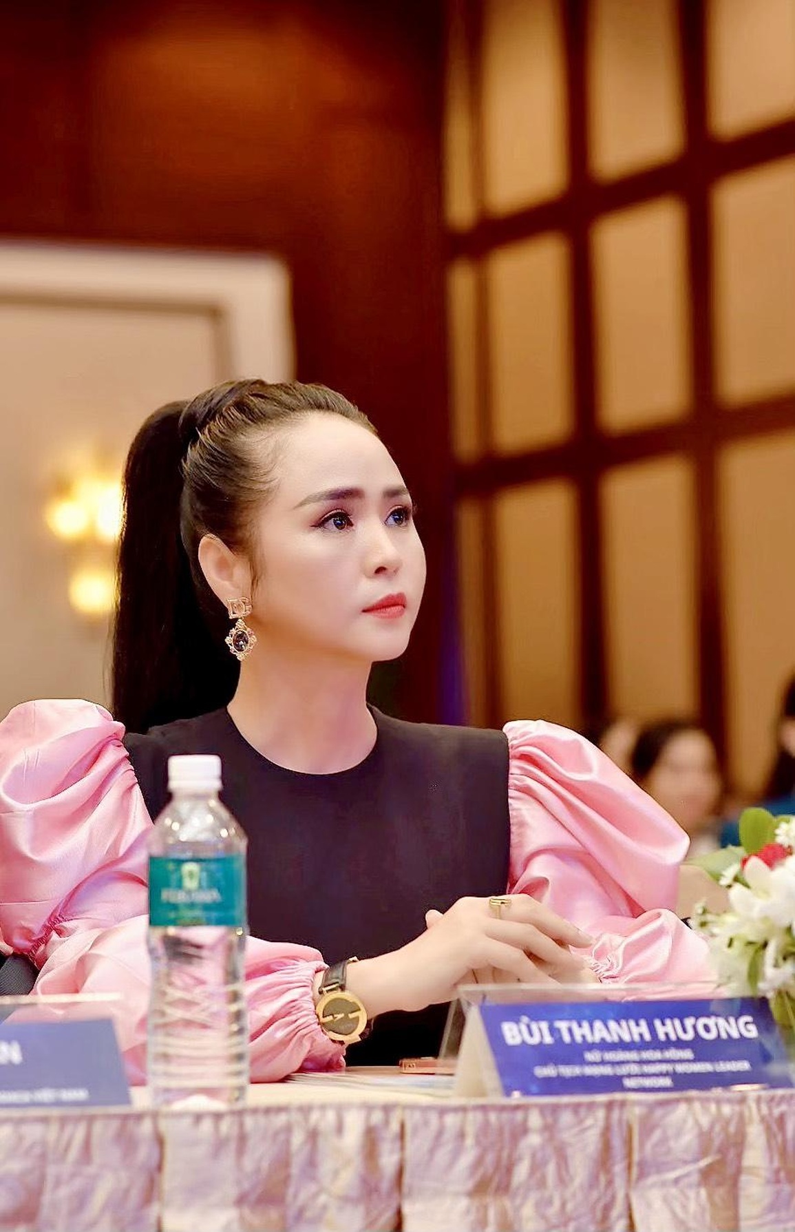 Nữ hoàng Hoa hồng Bùi Thanh Hương góp phần quảng bá du lịch Việt Nam - 3 Nữ hoàng Hoa hồng Bùi Thanh Hương góp phần quảng bá du lịch Việt Nam - 3