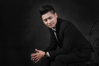 Đại Hải: Từ ca sỹ thị trường đến “văn công nhà nước”