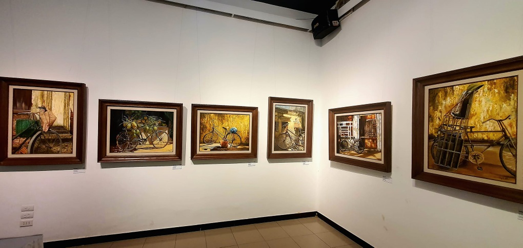 Triển lãm tranh quy mô lớn của 200 người yêu vẽ không chuyên - 2 Triển lãm tranh quy mô lớn của 200 người yêu vẽ không chuyên - 2