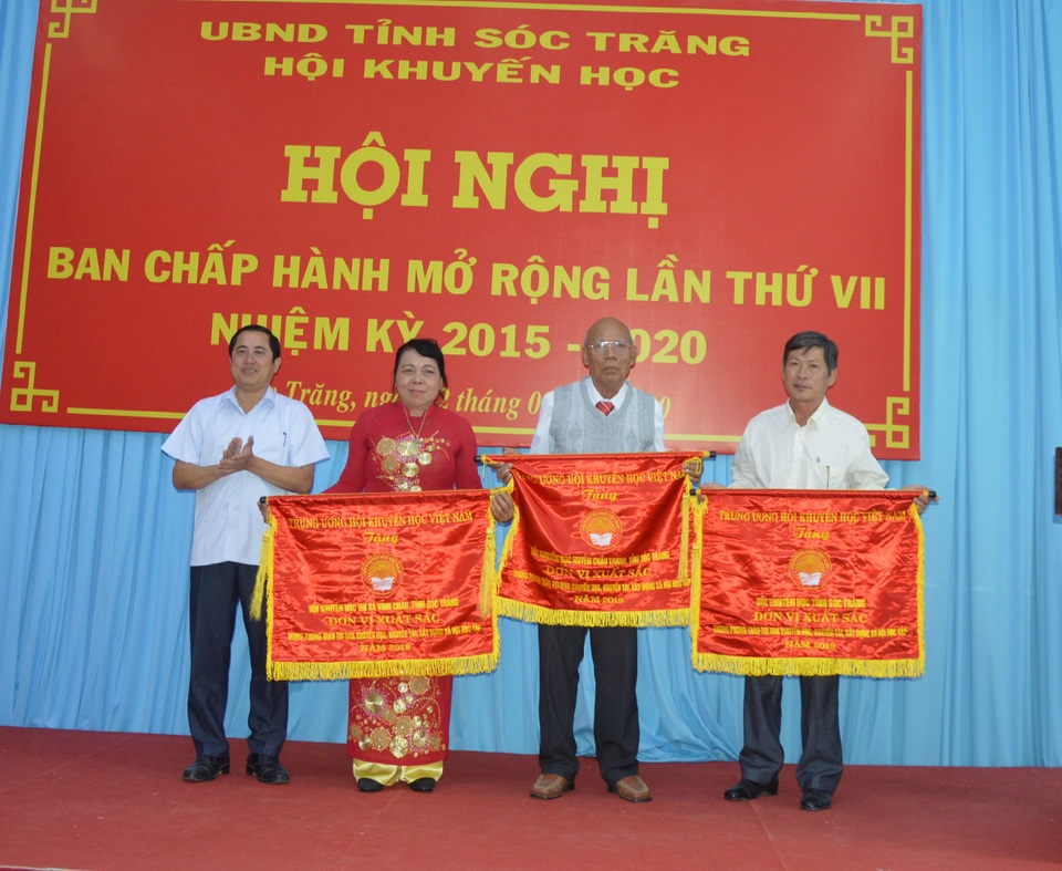 Năm 2019, Hội Khuyến học Sóc Trăng vận động Quỹ Khuyến học gần 49 tỷ đồng - 1 Năm 2019, Hội Khuyến học Sóc Trăng vận động Quỹ Khuyến học gần 49 tỷ đồng - 1