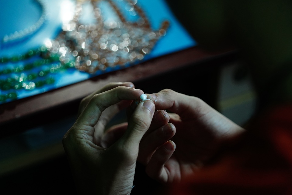 Chàng kỹ sư Hóa làm tranh cổ động chống dịch Covid-19 bằng nút áo - 14 Chàng kỹ sư Hóa làm tranh cổ động chống dịch Covid-19 bằng nút áo - 14