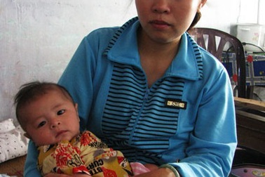 Vợ mới sinh, chồng ngã bệnh ung thư