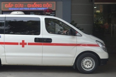 Nuốt mật cá trắm, 2 người đàn ông nghi ngộ độc phải nhập viện