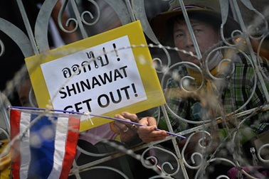 Người biểu tình Thái xuống đường ủng hộ “đóng cửa” Bangkok