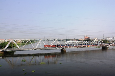 Thu phí đường thủy luồng sông Sài Gòn: Con dao hai lưỡi?