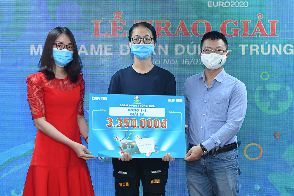 Dân trí trao giải chương trình Euro 2020: Đoán đúng - Trúng quà - 5 Dân trí trao giải chương trình Euro 2020: Đoán đúng - Trúng quà - 5