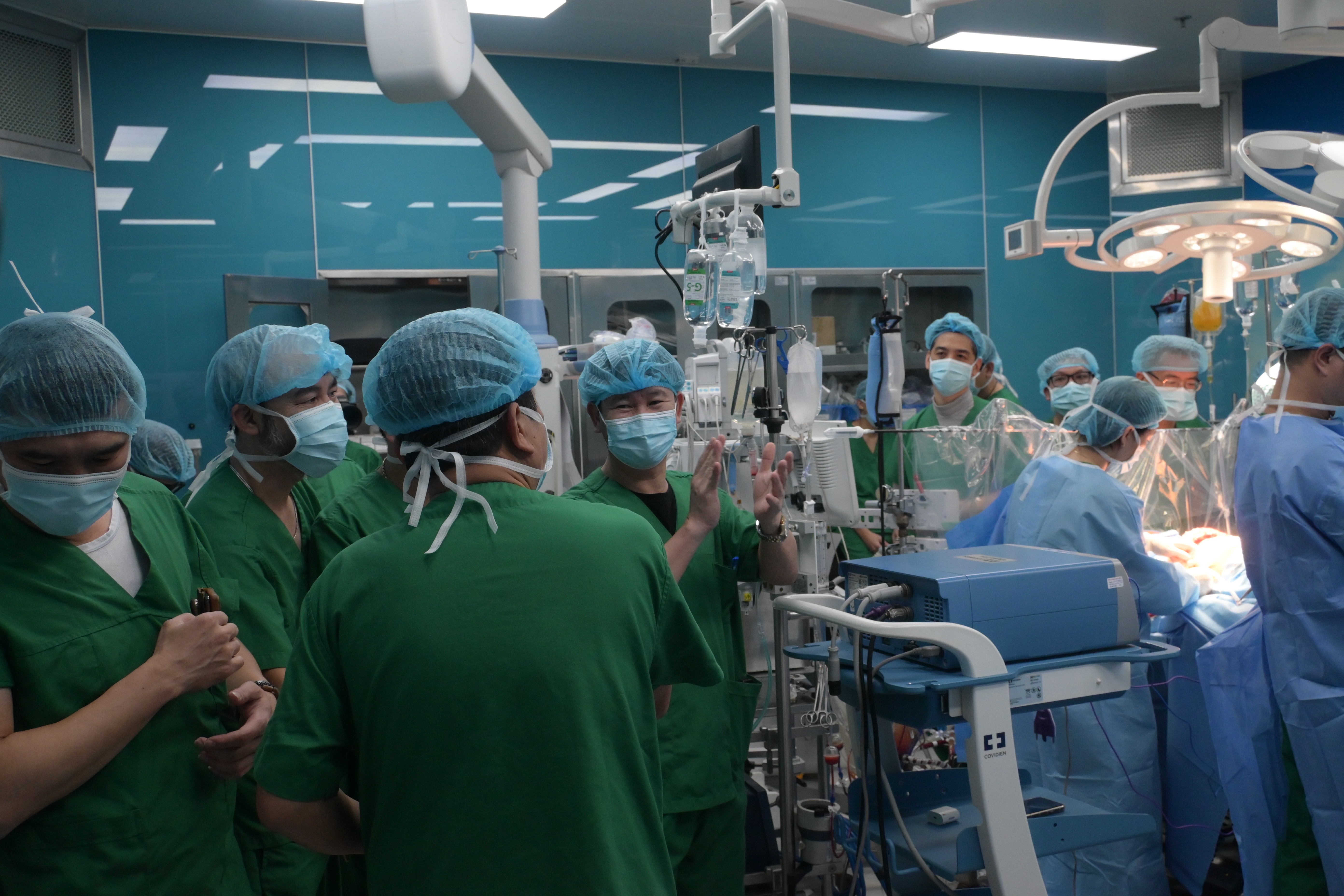 Young girl revived thanks to stranger's 2 lungs - 6