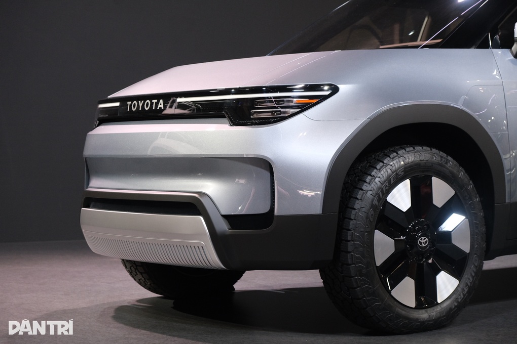 Toyota EPU Concept - Xe bán tải chạy điện với nội thất đậm chất tương lai - 3 Toyota EPU Concept - Xe bán tải chạy điện với nội thất đậm chất tương lai - 3