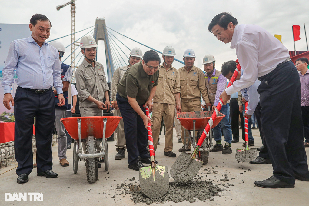 Thủ tướng: Cầu Mỹ Thuận 2 thi công khó khăn nhưng vẫn về đích sớm - 2 Thủ tướng: Cầu Mỹ Thuận 2 thi công khó khăn nhưng vẫn về đích sớm - 2