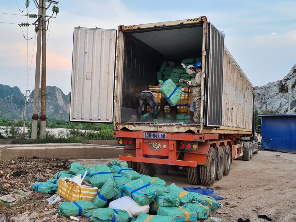 Tiêu hủy 24 tấn lòng cùng một số bộ phận của lợn nhiễm dịch tả lợn châu Phi - 1 Tiêu hủy 24 tấn lòng cùng một số bộ phận của lợn nhiễm dịch tả lợn châu Phi - 1