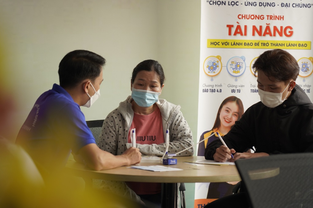 Trường đầu tiên cho nghỉ lễ 7 ngày, học trực tuyến một tuần tiếp theo - 1 Trường đầu tiên cho nghỉ lễ 7 ngày, học trực tuyến một tuần tiếp theo - 1