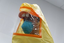 Đồ phòng hộ đặc biệt của y, bác sĩ trên chuyến bay chở 120 ca Covid-19