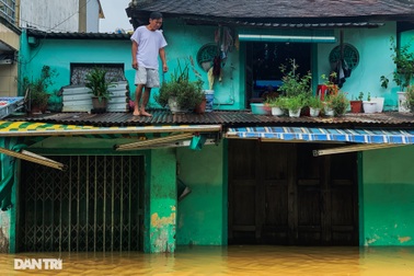 5 loại bệnh thường gặp trong mưa lũ, phòng tránh như thế nào?