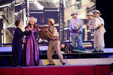 Vươn ra thế giới, không quên bảo tồn bản sắc dân tộc