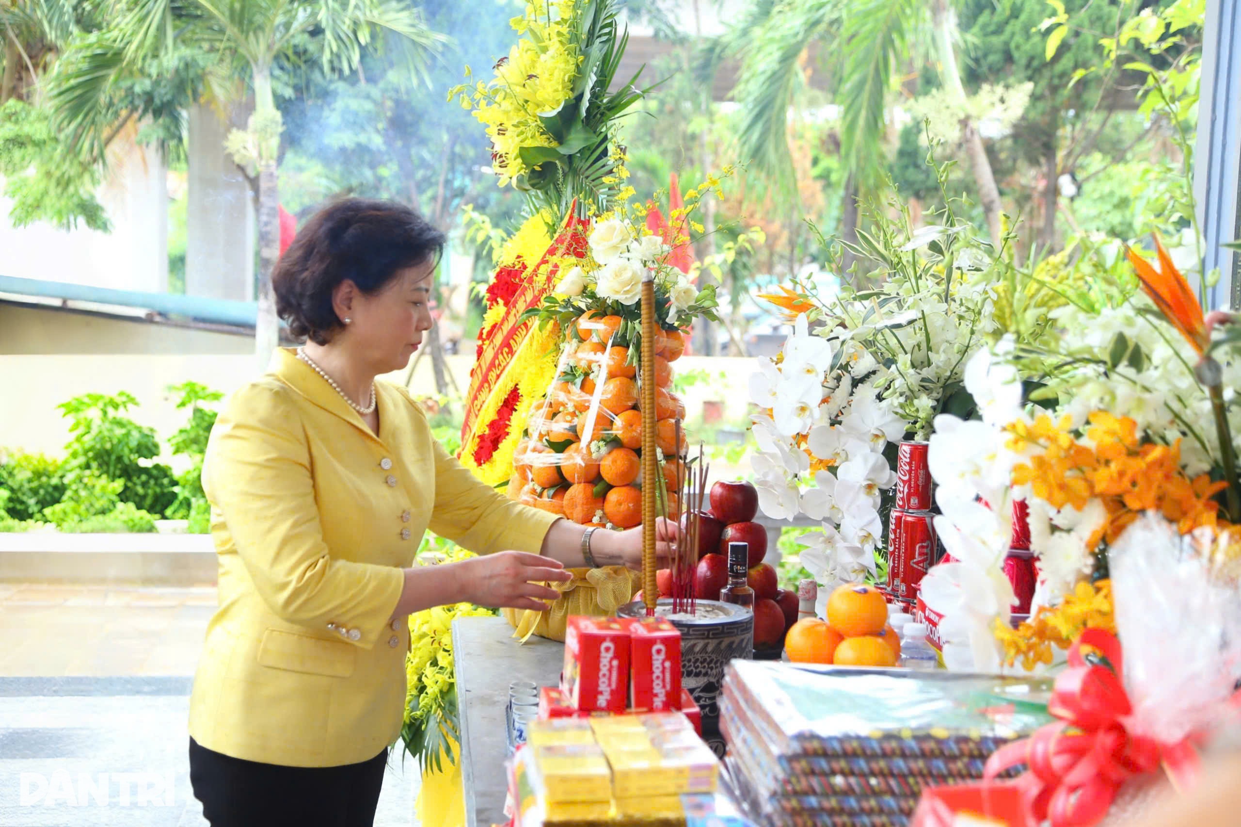 Thủ tướng dâng hương tưởng nhớ Chủ tịch Hồ Chí Minh và các Anh hùng liệt sỹ - 5