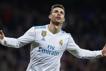 Vì Champions League, C.Ronaldo chấp nhận bị Messi bỏ lại