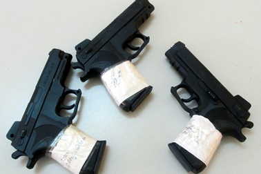 Bị lừa mua súng K54 giả, bắt giữ người đòi tiền chuộc