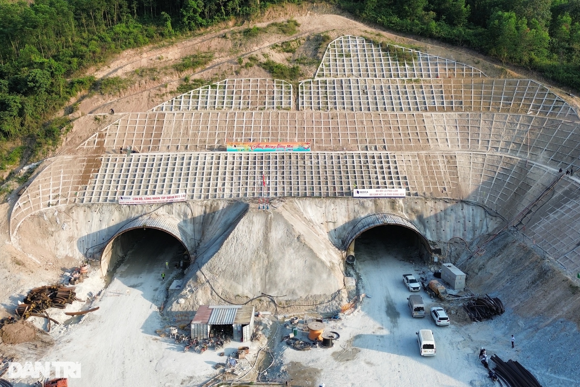 Thi công hầm lớn nhất cao tốc Bắc - Nam gặp khó vì địa chất yếu - 8 Thi công hầm lớn nhất cao tốc Bắc - Nam gặp khó vì địa chất yếu - 8