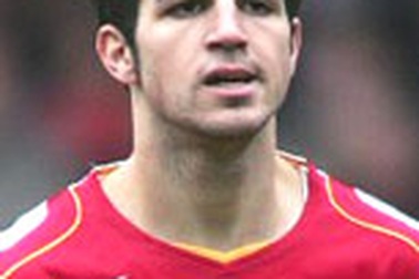 Fabregas: "Người Anh muốn đấu kiểu nào cũng... chiều" 