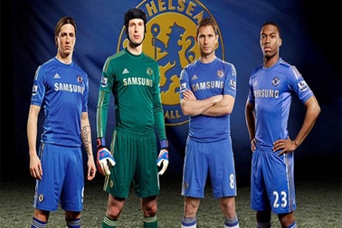Chelsea ra mắt trang phục thi đấu mùa 2012/13