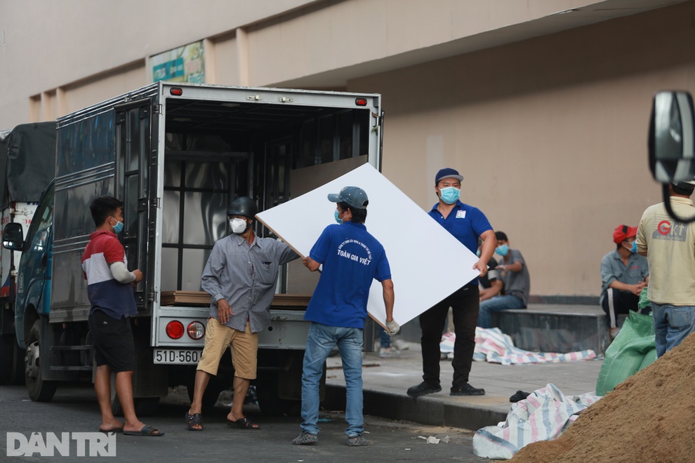 Bên trong tòa nhà Thuận Kiều Plaza có ma mị như tin đồn? - 10 Bên trong tòa nhà Thuận Kiều Plaza có ma mị như tin đồn? - 10