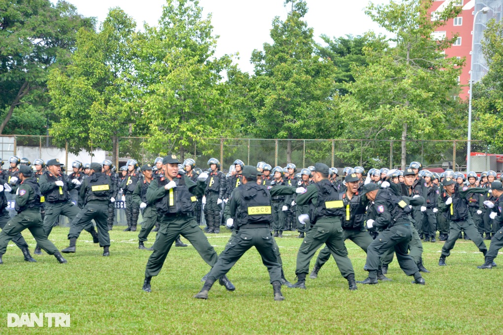 Công an TPHCM thành lập Trung đoàn Cảnh sát cơ động dự bị chiến đấu - 3 Công an TPHCM thành lập Trung đoàn Cảnh sát cơ động dự bị chiến đấu - 3
