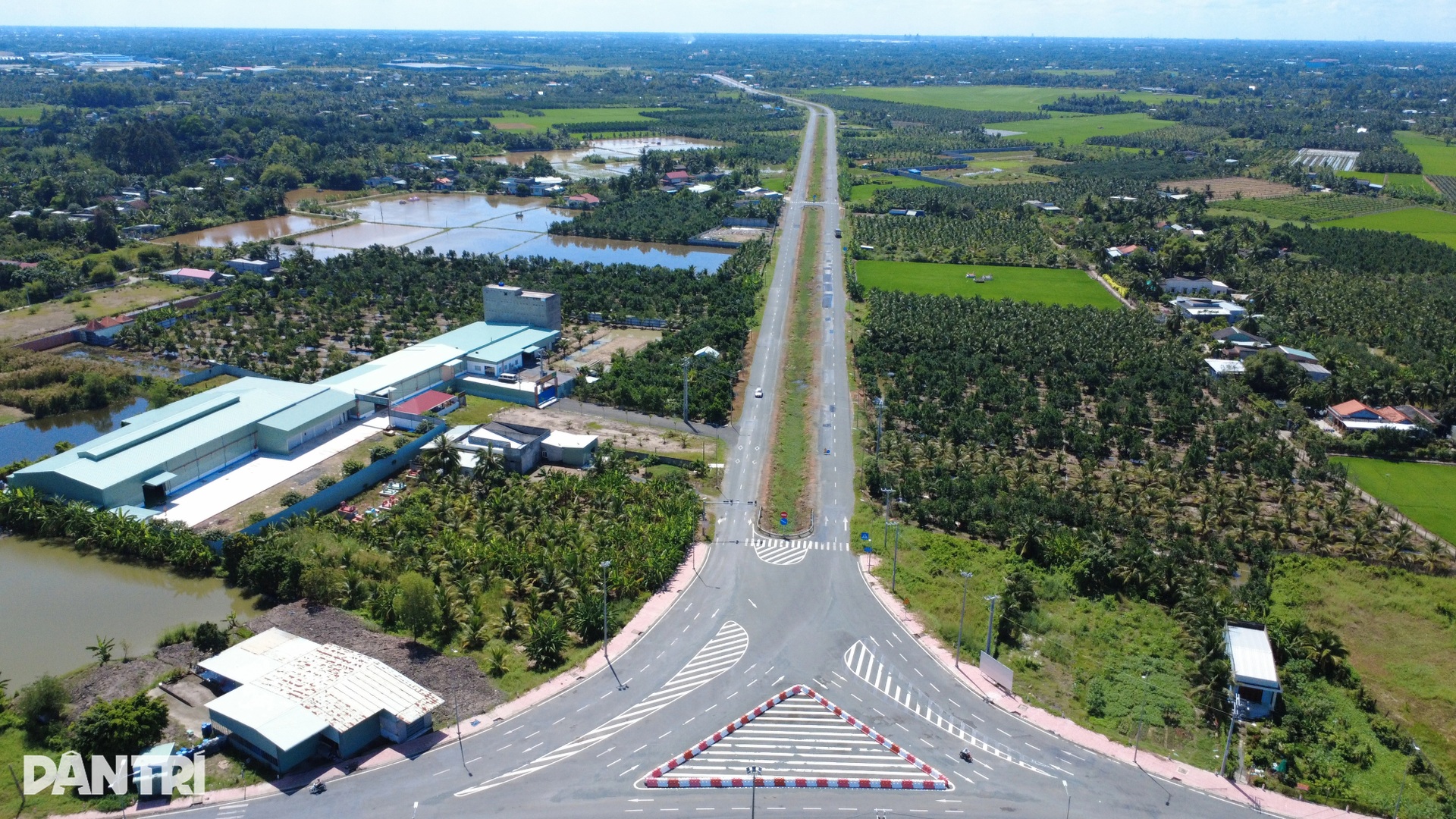 Hiện trạng đường vành đai 3.100 tỷ ở Tây Ninh xuống cấp sau 2 năm thông xe - 1 Hiện trạng đường vành đai 3.100 tỷ ở Tây Ninh xuống cấp sau 2 năm thông xe - 1