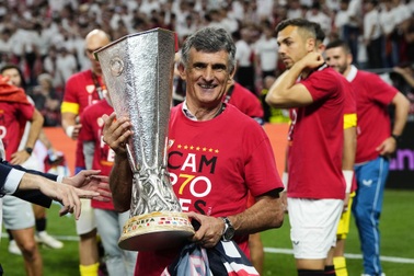 HLV Sevilla tiết lộ bí quyết đánh bại AS Roma