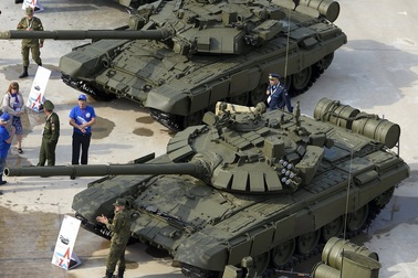 Choáng ngợp dàn khí tài quân sự "khủng" trong công viên Ái quốc của Nga