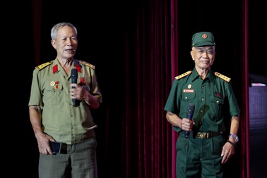 Các cựu chiến binh thể hiện tình yêu nước qua âm nhạc