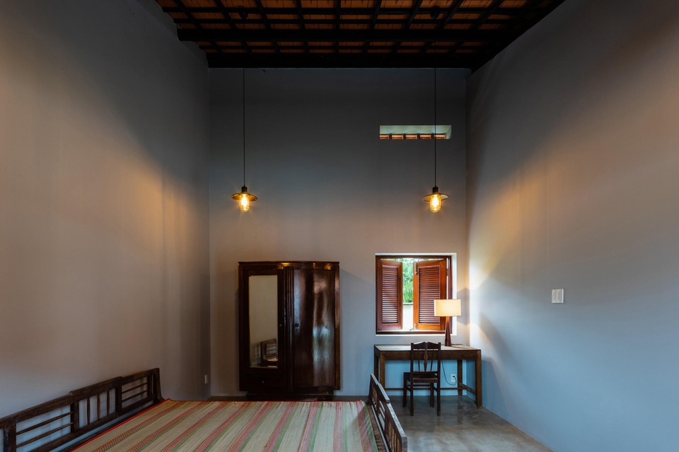 Nhà gỗ truyền thống như biệt phủ xưa của gia đình 3 thế hệ ở Nam Bộ - 10 Nhà gỗ truyền thống như biệt phủ xưa của gia đình 3 thế hệ ở Nam Bộ - 10