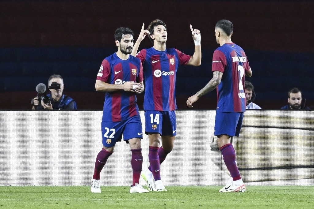 Joao Felix ghi bàn, Barcelona thắng đậm ở Champions League - 1