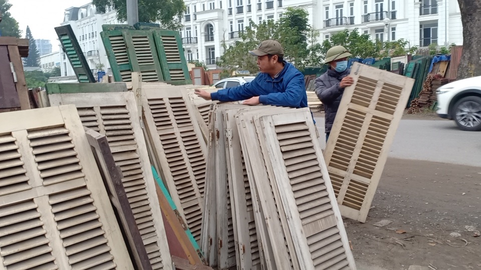 Đầu xuân, thợ mộc giỏi đắt hàng ở Hà Nội - 3 Đầu xuân, thợ mộc giỏi đắt hàng ở Hà Nội - 3