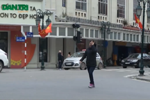 Xử phạt người đi bộ: Nhiều vi phạm, khó xử lý