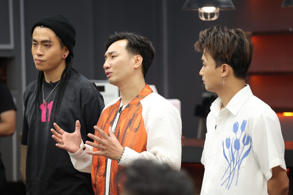 MC Thành Trung, Kiên Ứng, HuyR rời Anh trai vượt ngàn chông gai - 3 MC Thành Trung, Kiên Ứng, HuyR rời Anh trai vượt ngàn chông gai - 3