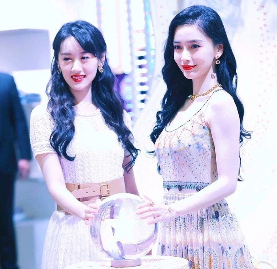 Người đẹp Lưu Ly Mỹ Nhân Sát lu mờ khi đứng cạnh Angelababy - 1 Người đẹp Lưu Ly Mỹ Nhân Sát lu mờ khi đứng cạnh Angelababy - 1