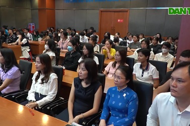 Những khoảnh khắc ở lễ ký kết giữa báo Dân trí và Đại học Ngân hàng TPHCM