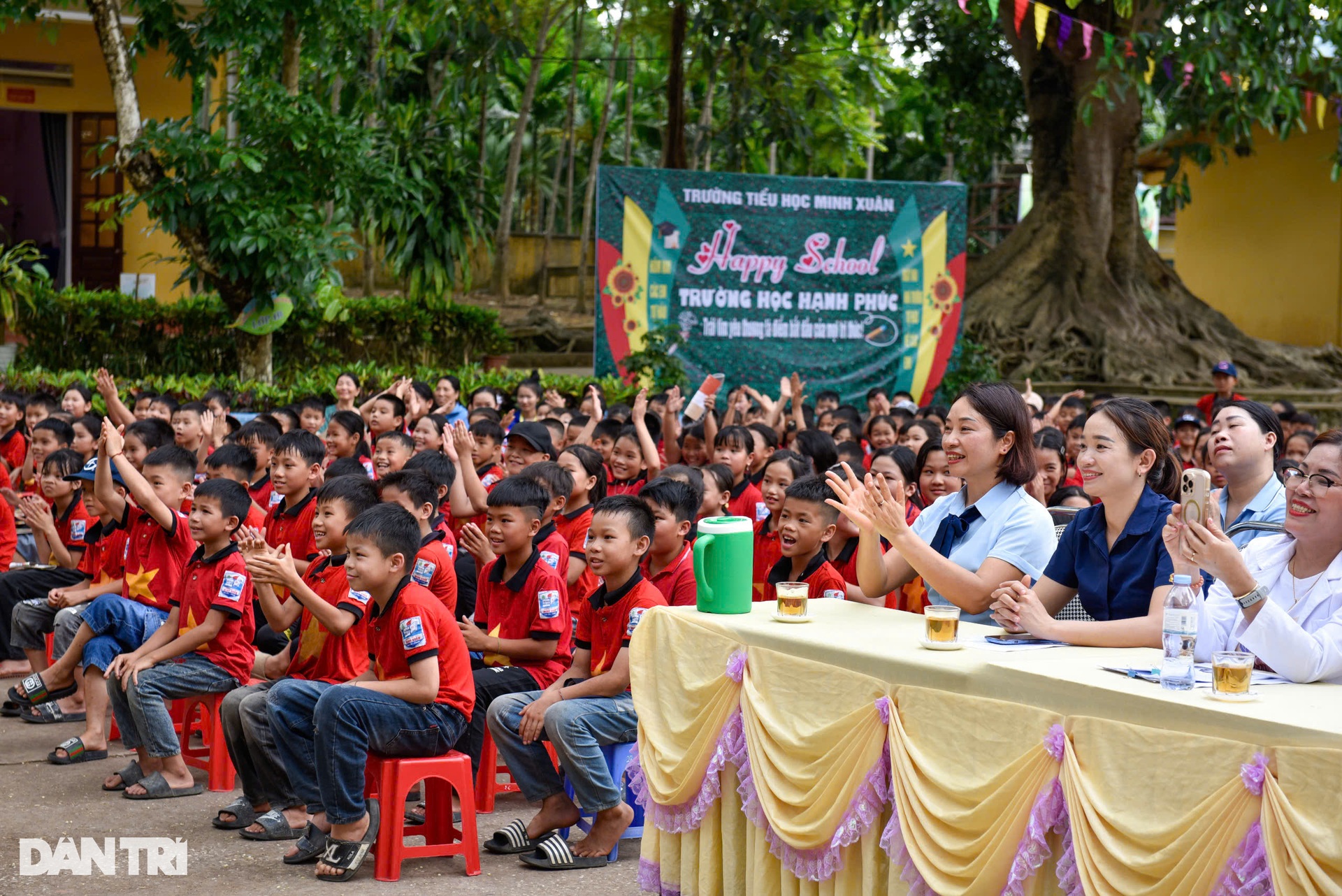 Tư vấn sơ cứu - phòng chống đuối nước cho 400 học sinh tỉnh Yên Bái - 9 Tư vấn sơ cứu - phòng chống đuối nước cho 400 học sinh tỉnh Yên Bái - 9