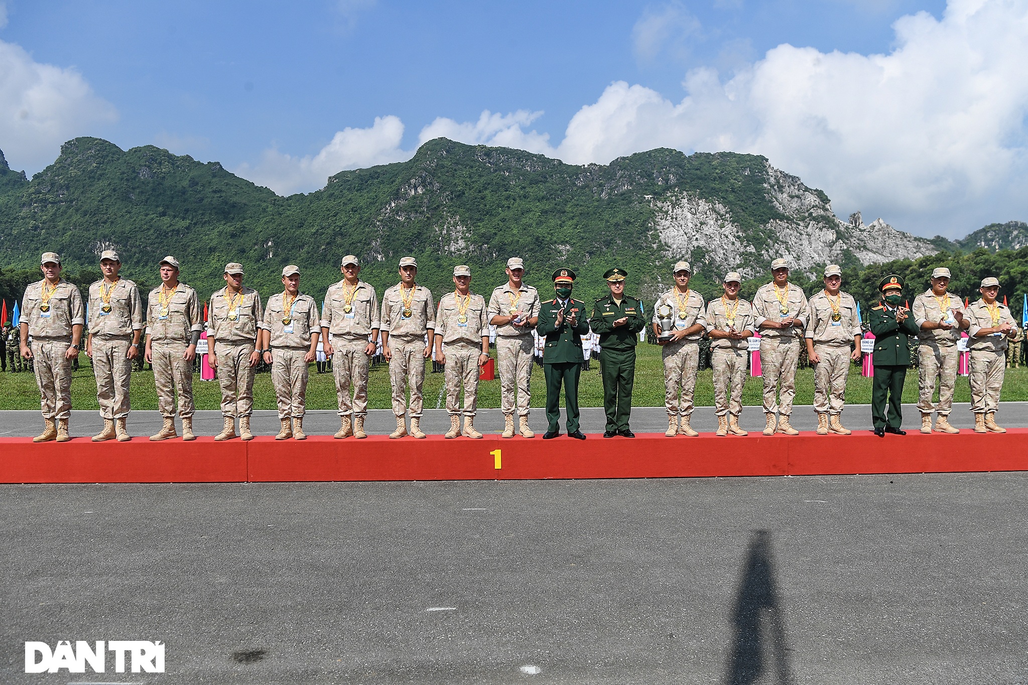 Việt Nam giành Cúp vàng Xạ thủ bắn tỉa Army Games 2021 ở Lễ bế mạc - 12 Việt Nam giành Cúp vàng Xạ thủ bắn tỉa Army Games 2021 ở Lễ bế mạc - 12
