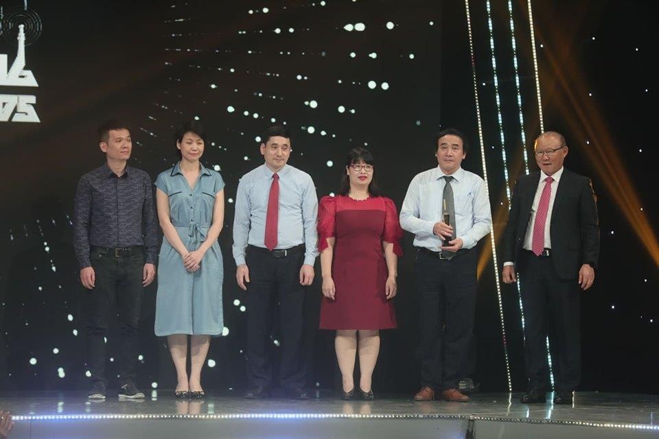 Hồng Diễm, Xuân Nghị xúc động khi lần đầu đoạt giải Diễn viên ấn tượng - 8 Hồng Diễm, Xuân Nghị xúc động khi lần đầu đoạt giải Diễn viên ấn tượng - 8