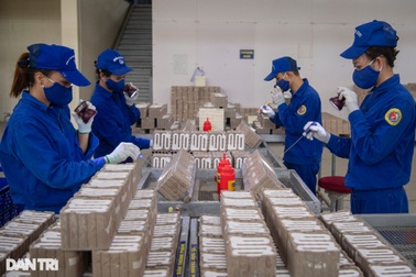 Cận cảnh quy trình sản xuất pháo hoa Việt Nam tại Nhà máy Z121