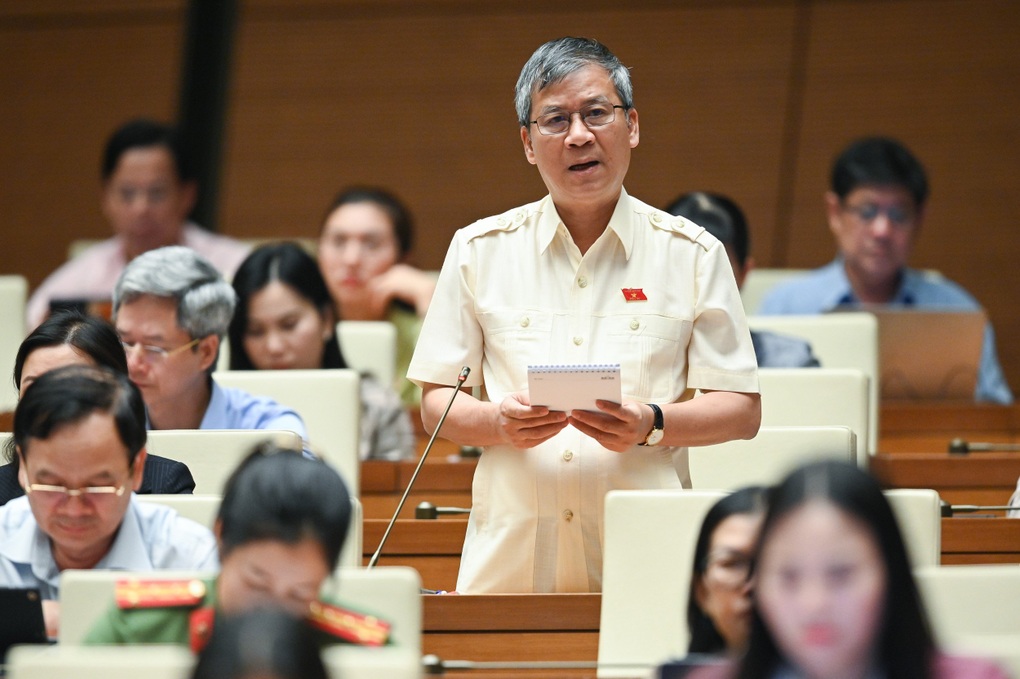 Tham nhũng vặt như con bạch tuộc nhiều vòi bám chặt, gây bức xúc lớn - 1 Tham nhũng vặt như con bạch tuộc nhiều vòi bám chặt, gây bức xúc lớn - 1